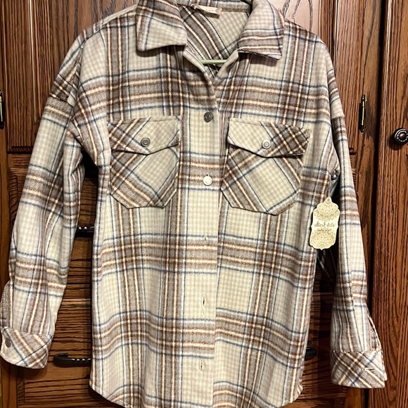 Jackets & Blazers - Size xs shacket. Fits big. Cream, brown, and blue plaid pattern